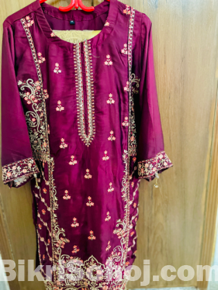 Bin Saed Kurti with Net embroidered orna